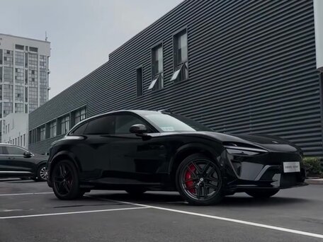 2026 Xiaomi YU7 GT, чёрный, 16450000 рублей, вид 2