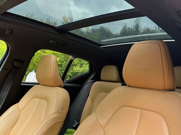 2019 Volvo XC40 I, белый - вид 19