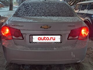 2010 Chevrolet Cruze I, серебристый, 700000 рублей, вид 2