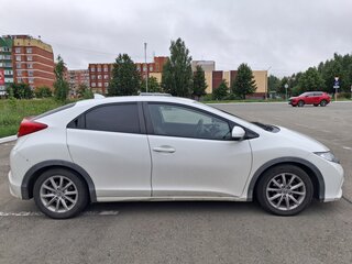 2013 Honda Civic IX, белый, 1050000 рублей, вид 4