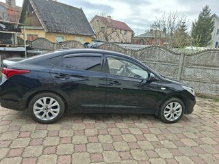 2019 Hyundai Solaris II, чёрный, 1600000 рублей, вид 3