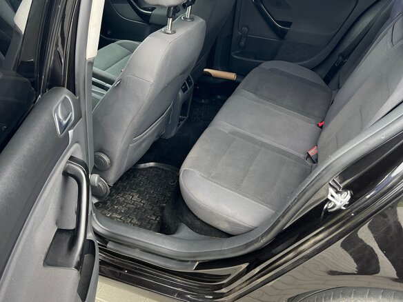 2005 Volkswagen Golf V, чёрный, 650000 рублей - вид 15