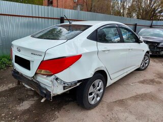 2015 Hyundai Solaris I Рестайлинг, белый, 404000 рублей, вид 3