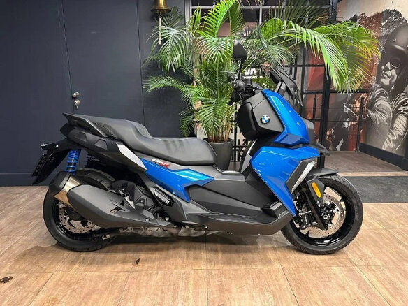 2019 BMW C 400 X, синий - вид 1
