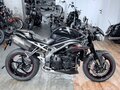 2018 Triumph Speed Triple, чёрный, 999000 рублей - вид 2