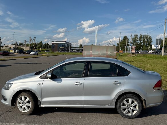 2013 Volkswagen Polo V, серебристый, 650000 рублей - вид 6