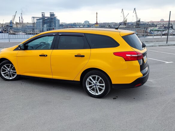 2015 Ford Focus III Рестайлинг, жёлтый, 750000 рублей - вид 7