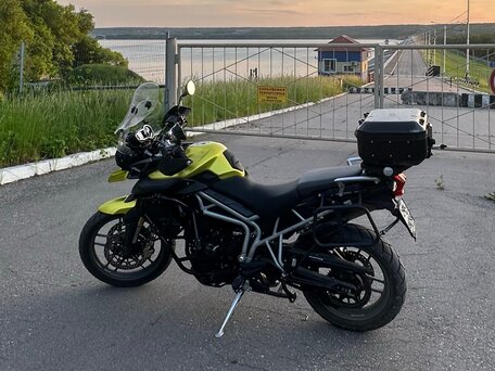 2011 Triumph Tiger 800, жёлтый, 605000 рублей, вид 3
