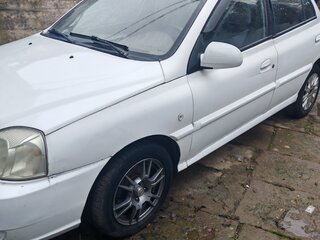 2005 Kia Rio I Рестайлинг, белый, 130000 рублей, вид 2