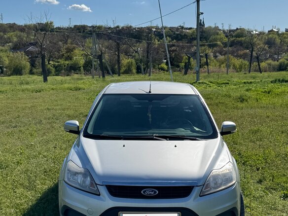 2011 Ford Focus II Рестайлинг, серебристый, 600000 рублей - вид 5
