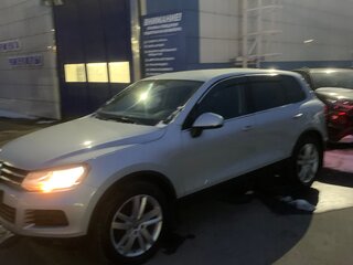 2011 Volkswagen Touareg II, серебристый, 1800000 рублей, вид 4