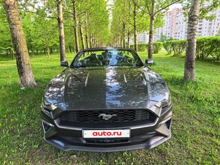 2019 Ford Mustang VI Рестайлинг, серый, 3100000 рублей, вид 2
