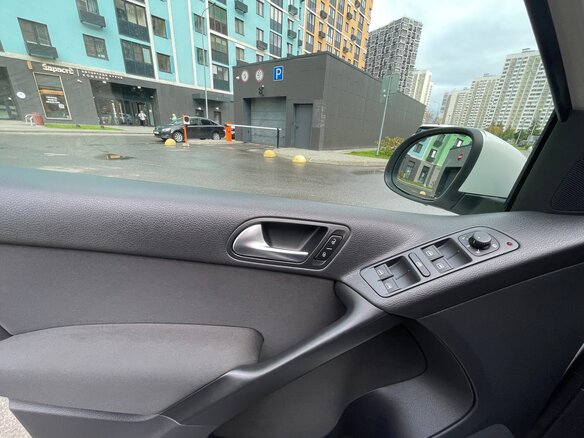 2013 Volkswagen Tiguan I Рестайлинг, белый - вид 24