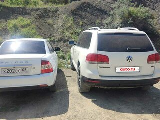 2004 Volkswagen Touareg I, белый, 1050000 рублей, вид 2