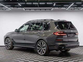 2026 BMW X7 40i I (G07) Рестайлинг, серый, 16990000 рублей, вид 4