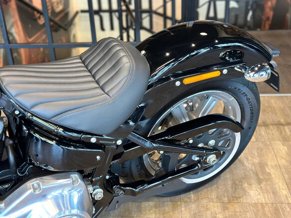 2024 Harley-Davidson Softail Standard, чёрный, 1990000 рублей - вид 16