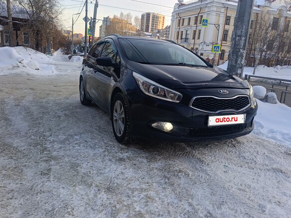 2013 Kia Ceed II, чёрный, 980000 рублей - вид 2
