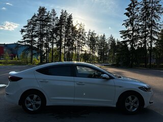 2016 Hyundai Elantra VI (AD), белый, 980000 рублей, вид 4