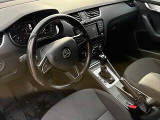2016 Skoda Octavia III (A7), белый, 1100000 рублей, вид 5