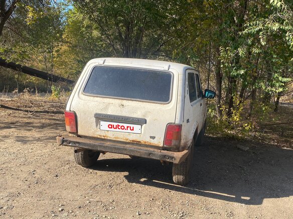 1999 Lada (ВАЗ) 2121 (4x4) I Рестайлинг, белый, 180000 рублей - вид 2