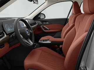 2025 BMW iX1 xDrive 30L, белый, 5990000 рублей, вид 2