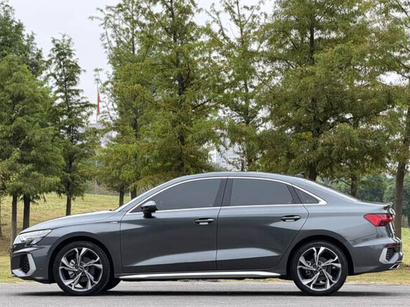 2023 Audi A3 35 TFSI Long IV (8Y), серый, 1899000 рублей - вид 3