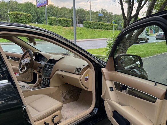 2008 Mercedes-Benz C-Класс 200 III (W204), чёрный, 950000 рублей - вид 9