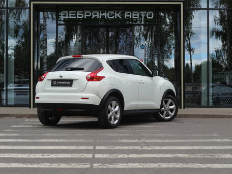 2011 Nissan Juke I, белый, 850000 рублей, вид 4