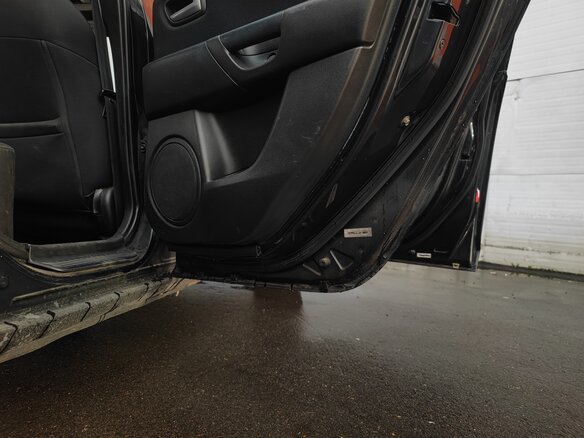2005 Mazda 3 I (BK), чёрный, 320000 рублей - вид 12