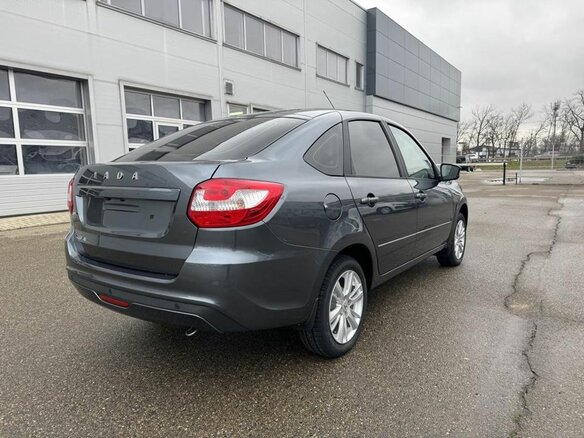 2026 Lada (ВАЗ) Granta I Рестайлинг, серый, 1238000 рублей - вид 3