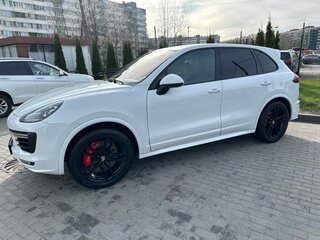 2017 Porsche Cayenne GTS II Рестайлинг (958), белый, 4900000 рублей, вид 4