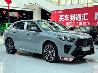 2026 BMW X2 sDrive25i II (U10), серебристый, 4899785 рублей, вид 3
