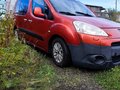 2009 Peugeot Partner II, красный, 800000 рублей - вид 1