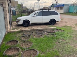 1997 Toyota Corolla VII (E100), белый, 420000 рублей, вид 4