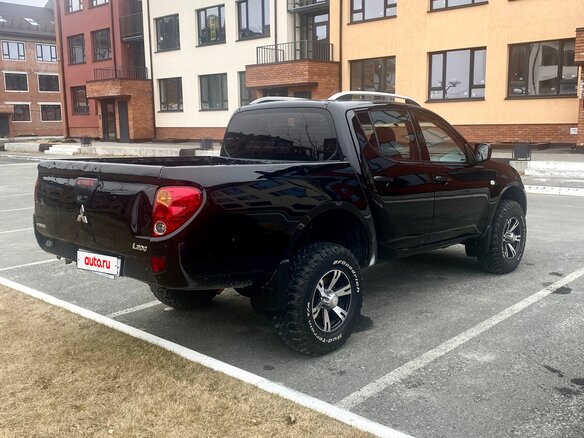 2014 Mitsubishi L200 IV, чёрный, 1200000 рублей - вид 4