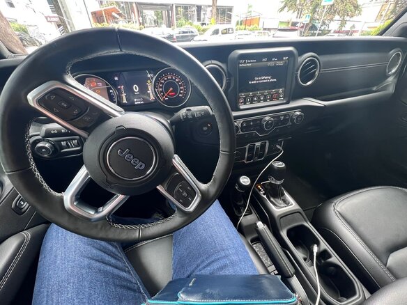 2019 Jeep Wrangler IV (JL), чёрный, 3950000 рублей - вид 2