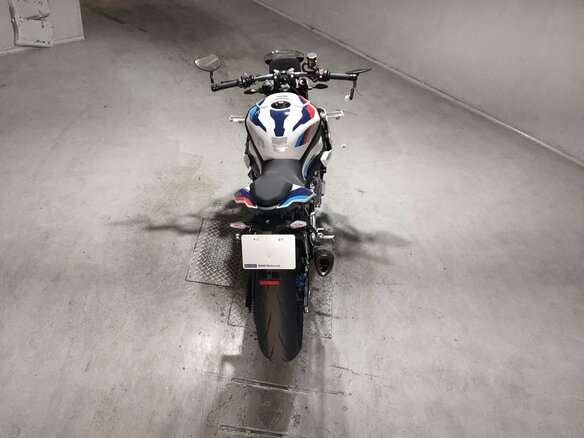 2023 BMW M 1000 R, белый, 2280000 рублей - вид 1