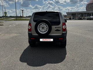 2013 Chevrolet Niva I Рестайлинг, золотистый, 330000 рублей, вид 4