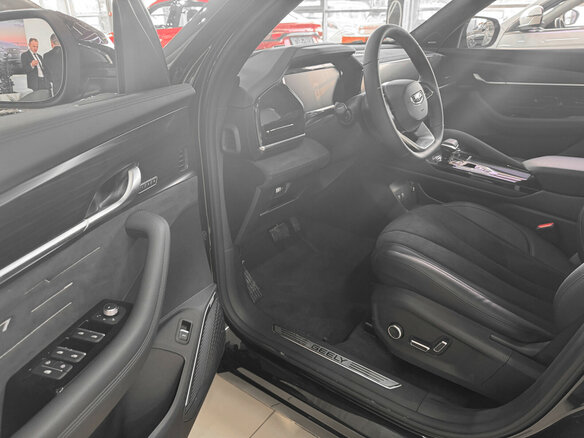 2025 Geely Monjaro I, чёрный, 4904990 рублей - вид 7