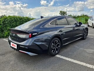 2023 Hyundai Sonata VIII (DN8) Рестайлинг, серый, 2670000 рублей, вид 4
