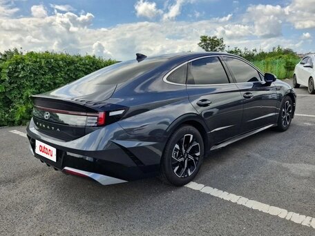 2023 Hyundai Sonata VIII (DN8) Рестайлинг, серый, 2670000 рублей, вид 4