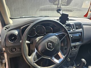 2018 Renault Logan II Рестайлинг, белый, 349000 рублей, вид 3