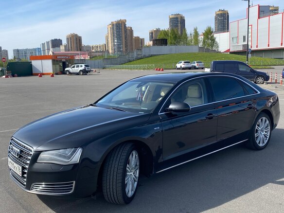 2011 Audi A8 Long III (D4), чёрный, 1400000 рублей