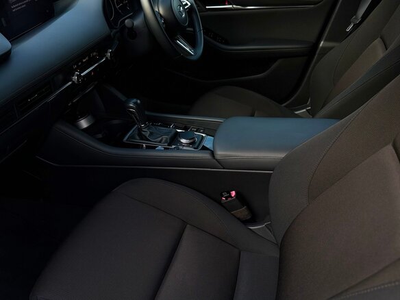 2020 Mazda 3 IV (BP), белый, 1950000 рублей - вид 15