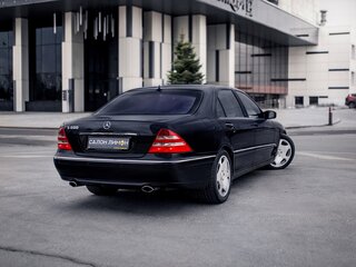 2002 Mercedes-Benz S-Класс 600 Long IV (W220), чёрный, 9800000 рублей, вид 4