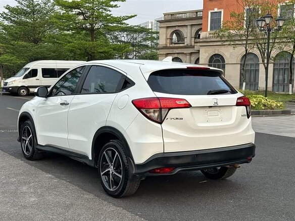 2022 Honda Vezel I Рестайлинг, белый, 1466700 рублей - вид 14