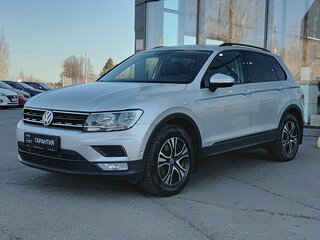 2017 Volkswagen Tiguan II, серебристый, 2176000 рублей, вид 1