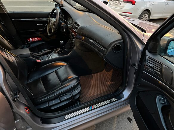 1998 BMW 5 серии 523i IV (E39), серебристый, 650000 рублей - вид 15