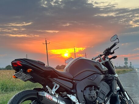 2008 Yamaha FZ1, чёрный, 550000 рублей, вид 1