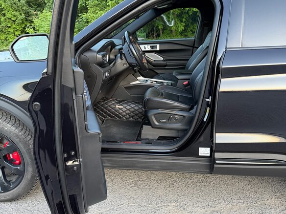 2020 Ford Explorer VI, чёрный, 4700000 рублей - вид 15